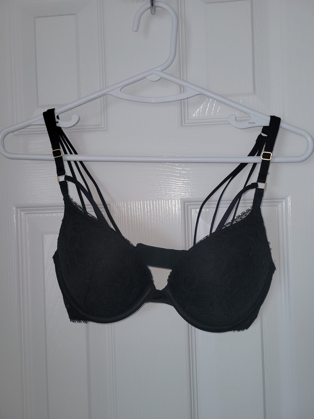 Victoria's Secret Very Sexy Black Lace Multi-Strap Push-Up Bra Size 32D